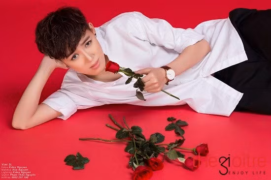 Trong cộng đồng LGBT, "cô nàng điển trai" được mọi người yêu thích. Họ thường nhận xét Trần Dương là người vui vẻ, hoà đồng và thân thiện trong mỗi lần tiếp xúc. Tuy nhiên, những người mới gặp lần đầu, Trần Dương đều tỏ ra ít nói và khá trầm tính.