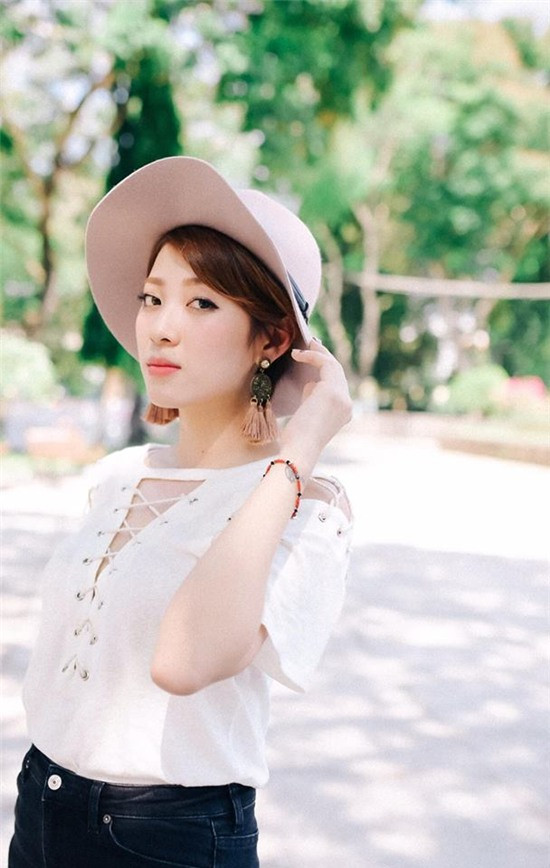 5 nàng Beauty blogger Việt xinh đẹp và cực hút fan trên mạng xã hội - Ảnh 36. 5 nàng Beauty blogger Việt xinh đẹp và cực hút fan trên mạng xã hội - Ảnh 36.