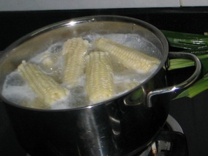 3 cách nấu chè ngô thanh mát đón hạ về 3 cach nau che ngo thanh mat don ha ve