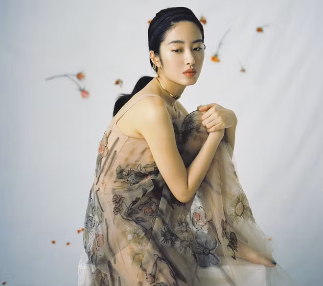 My nhan 9X khien cha nuoi ty phu cua Luu Diec Phi say dam la ai hinh anh 10 