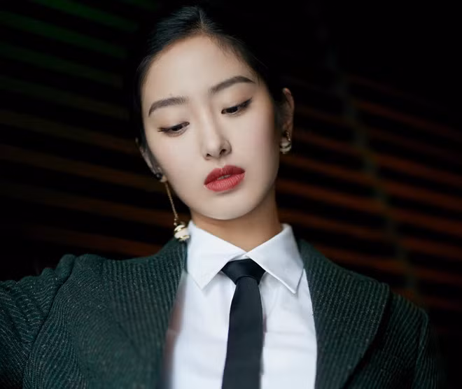 My nhan 9X khien cha nuoi ty phu cua Luu Diec Phi say dam la ai hinh anh 8 