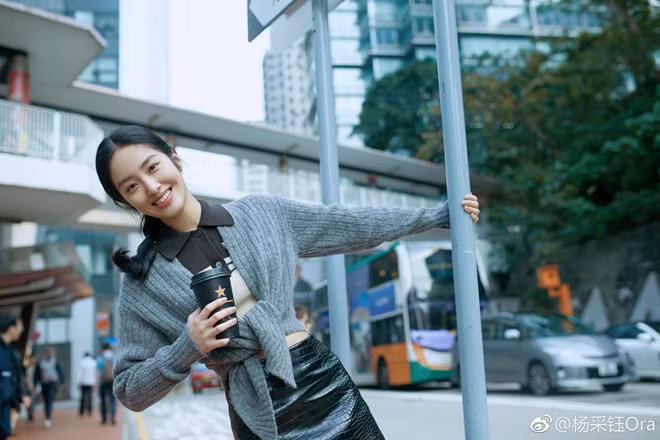 My nhan 9X khien cha nuoi ty phu cua Luu Diec Phi say dam la ai hinh anh 12 