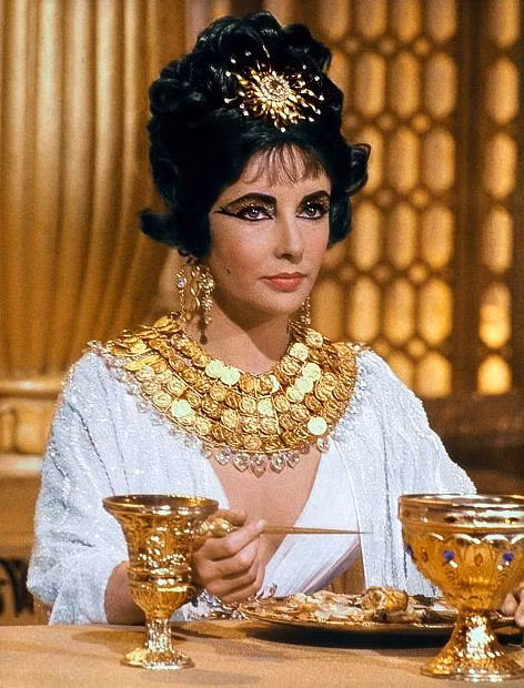 10 sự thật khó tin về trang phục trong Cleopatra - bom tấn xa xỉ bậc nhất lịch sử điện ảnh - Hình 5