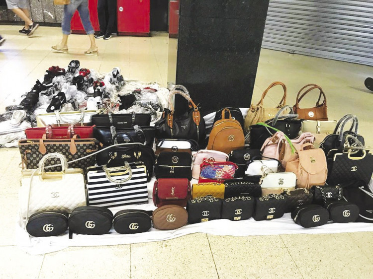 Người tiêu dùng nên cẩn trọng với hàng “xách tay” nước ngoài ảnh 1