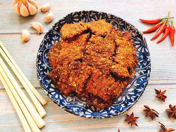 so mua hang khong dam bao chat luong, me vao bep lam bo kho hap dan dai khach ngay tet - 7