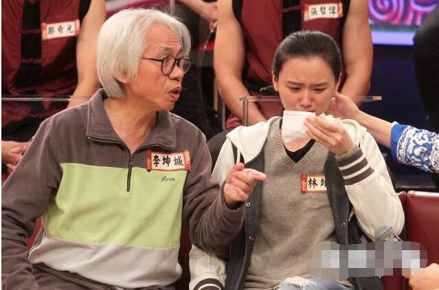 Hai người chia sẻ về chuyện tình yêu trên sóng truyền hình năm 2016. Hanh trinh 6 nam yeu bat chap thi phi cua cap