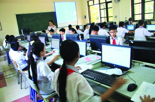 Phổ cập giáo dục THCS: Nên quy định bắt buộc