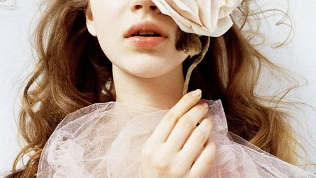 Cay đắng khi người yêu giúi cho thứ này và nói "coi như chưa từng quen" Cay dang khi nguoi yeu giui cho thu nay va noi