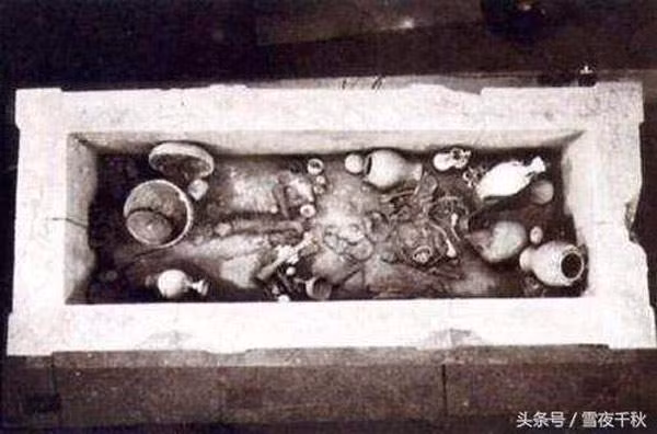 Kho báu bí ẩn trong ngôi mộ khắc dòng chữ khiến ngàn năm không ai dám mở ảnh 2 kho bau bi an trong ngoi mo khac dong chu "mo ra la chet" ngan nam khong ai dam mo - 2