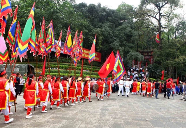 Có nên bỏ Tết, gộp Tết?