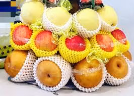 Đại gia khệ nệ dâng lễ Rằm tháng Giêng mâm quả ngoại cao... 1m 