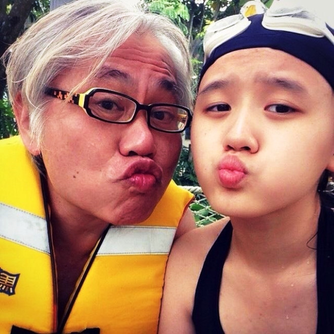 Tĩnh Ân nghỉ học, chuyển sang sống cùng bạn trai sau khi công khai yêu nhau. Hanh trinh 6 nam yeu bat chap thi phi cua cap