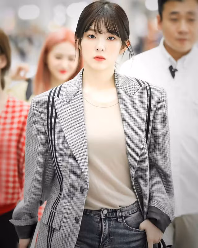 Sao Hàn hoá ra cũng có style công sở cực đỉnh mà nàng nào cũng nên hóng để nâng level mặc đẹp khi đi làm - Ảnh 5. Sao Hàn hoá ra cũng có style công sở cực đỉnh mà nàng nào cũng nên hóng để nâng level mặc đẹp khi đi làm - Ảnh 5.