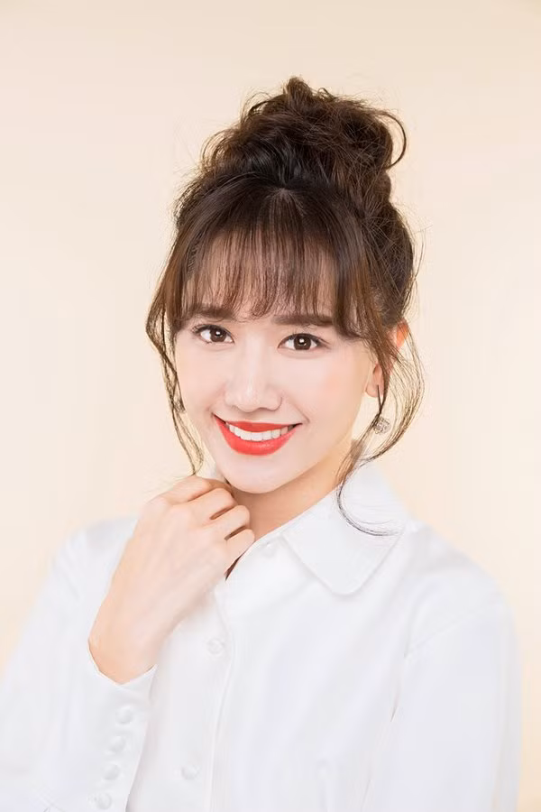 Cười bể bụng với màn hướng dẫn make up “một mất một còn” của Hari Won ảnh 8 Cười bể bụng với màn hướng dẫn make up kiểu Hàn Quốc một mất một còn của Hari Won-8