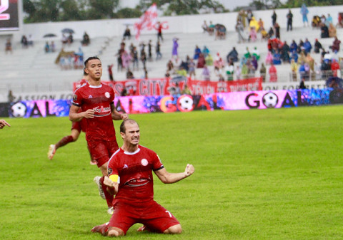 Nhưng Huỳnh Kesley và các đồng đội đã ngược dòng thành công Nhưng Huỳnh Kesley và các đồng đội đã ngược dòng thành công