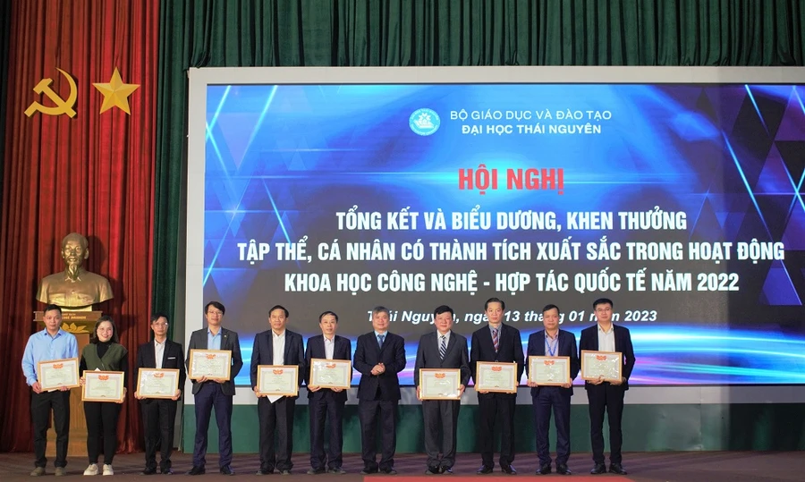 Đại học Thái Nguyên biểu dương nhà khoa học tiêu biểu năm 2022.