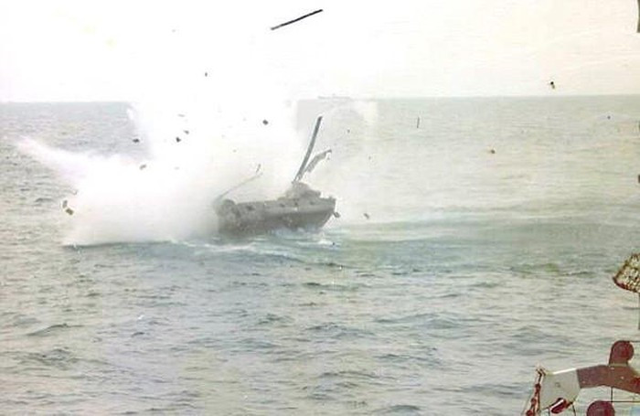 Tại sao tàu Mỹ ném máy bay xuống biển năm 1975? ảnh 5 Tại sao tàu Mỹ ném máy bay xuống biển năm 1975? ảnh 5
