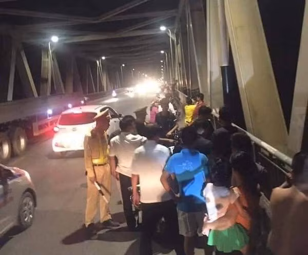 Cây cầu nơi xảy ra sự việc.