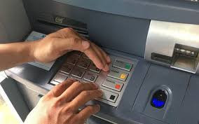 TP HCM: Ngân hàng gửi nhầm 5 tỉ đồng, nam thanh niên vô tư rút xài