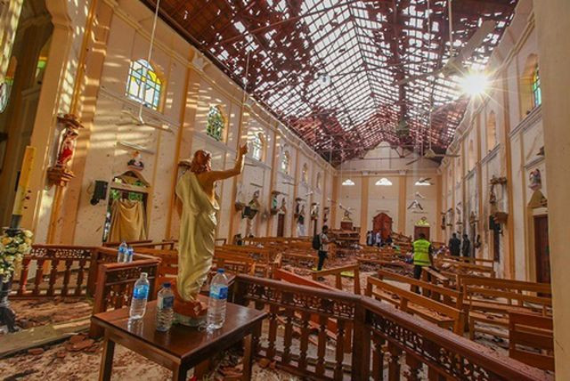 Cặp đôi thoát chết kỳ diệu trong vụ nổ ở Sri Lanka nhờ... ngủ dậy muộn