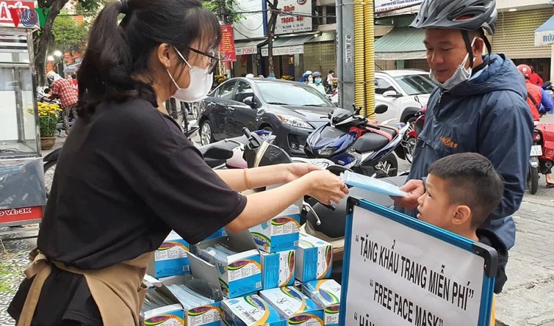 Hà Nội cách ly, giám sát chặt chẽ người đến từ vùng dịch