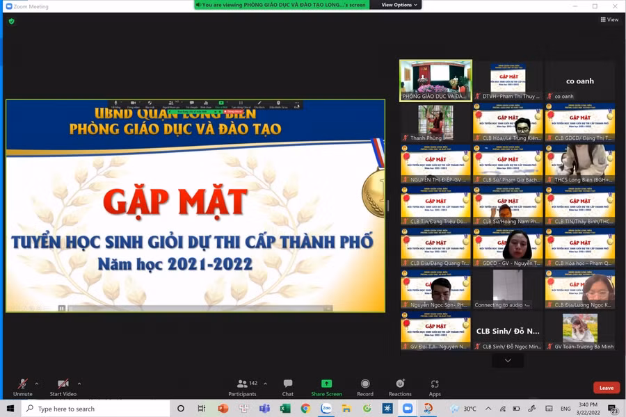 Để bảo đảm yêu cầu phòng dịch, buổi lễ được tổ chức trực tiếp kết hợp trực tuyến.