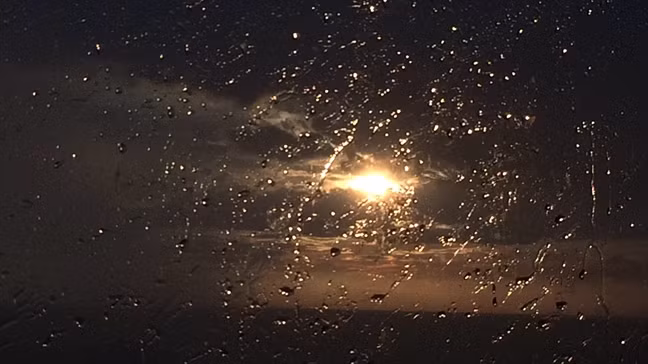 Ra toa ly di vi khong chiu noi chong luoi