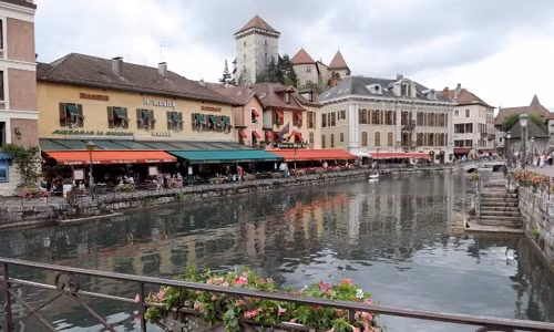 Một con mương ở thành phố Annecy, Pháp. Ảnh: Vingt minutes.