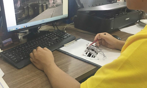 Được làm việc mình đam mê khiến anh Đức thấy cuộc sống nhẹ nhàng, ý nghĩa hơn. Ảnh: Linh Lee.