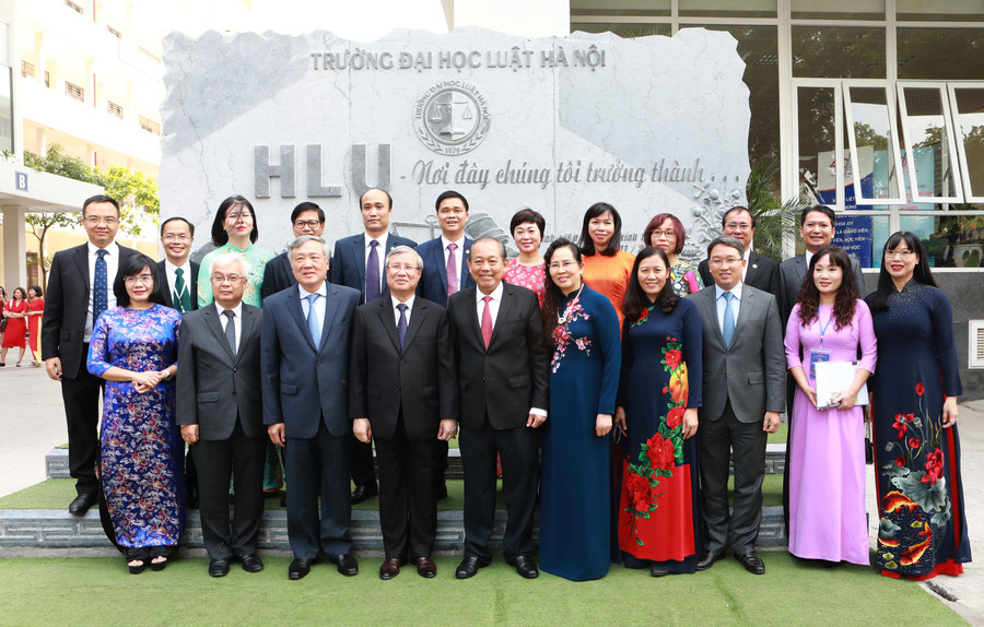 Giữ vị trí tiên phong trong nghiên cứu và phát triển khoa học pháp lý ảnh 1 Giữ vị trí tiên phong trong nghiên cứu và phát triển khoa học pháp lý ảnh 1