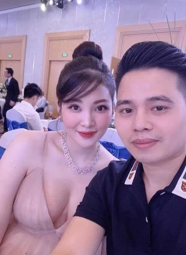 Make up nhẹ nhàng nhưng Thu Hương vẫn rất rạng rỡ
