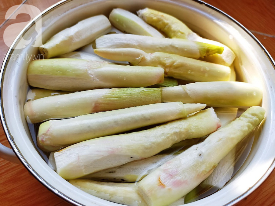 Củ niễng đang vào mùa, xem ngay cách chọn và sơ chế cực chuẩn - Ảnh 3. Củ niễng đang vào mùa, xem ngay cách chọn và sơ chế cực chuẩn - Ảnh 3.