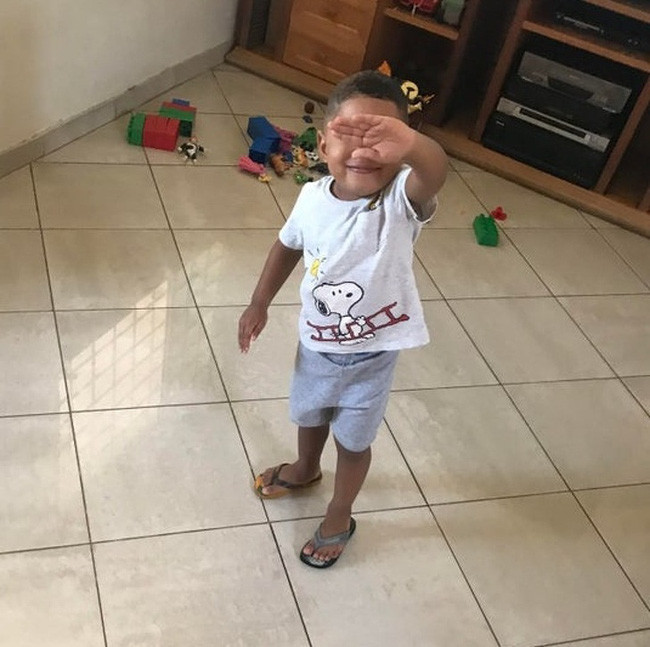 Chùm ảnh chứng minh logic của trẻ chính là "phi logic" - Ảnh 2. Chùm ảnh chứng minh logic của trẻ chính là "phi logic" - Ảnh 2.