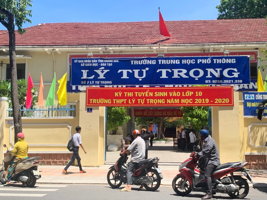 Trường THPT Lý Tự Trọng có điểm chuẩn xét tuyển cao nhất