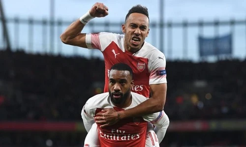 Aubameyang và Lacazette tạo cảm hứng cho chiến thắng của Arsenal