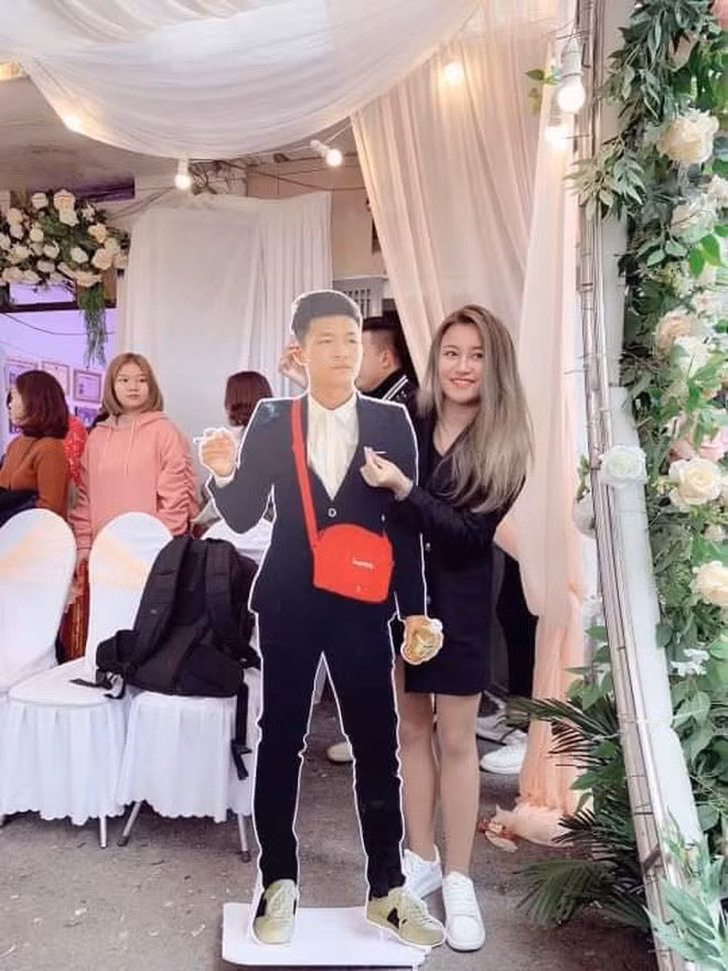 Chẳng mất phong bì, đây là cách thanh niên xuất hiện ấn tượng ở hôn lễ bạn thân ảnh 3