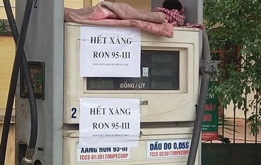 Nhiều cây xăng Hà Nội báo hết hàng, ngừng bán xăng RON 95