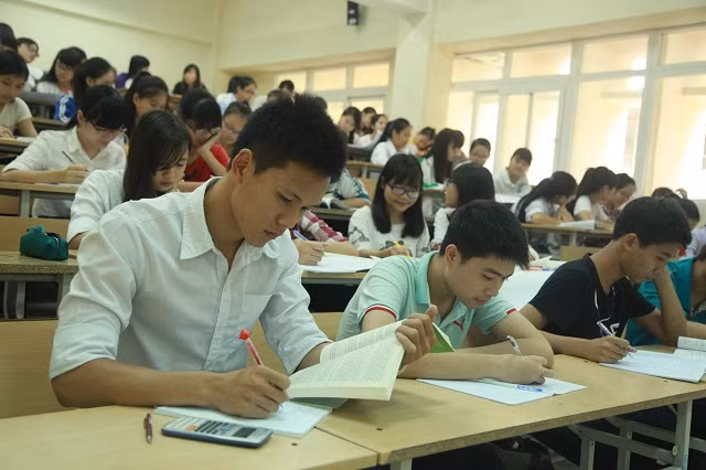 SV sư phạm trên giảng đường. Ảnh: Internet