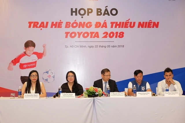 Ban tổ chức họp báo công bố khởi động Trại hè Bóng đá Thiếu niên Toyota 2018