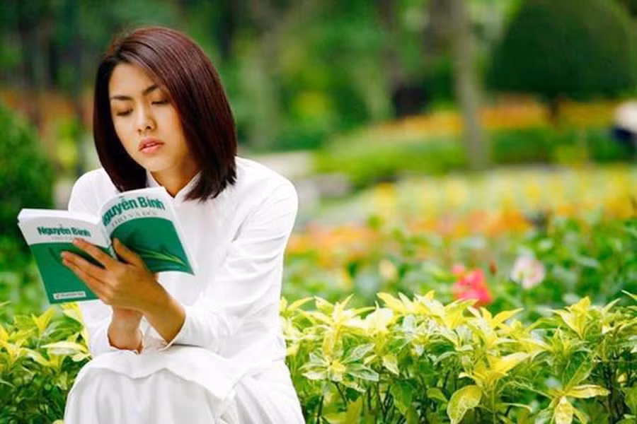 Tăng Thanh Hà trong phim Bỗng Dưng Muốn Khóc.