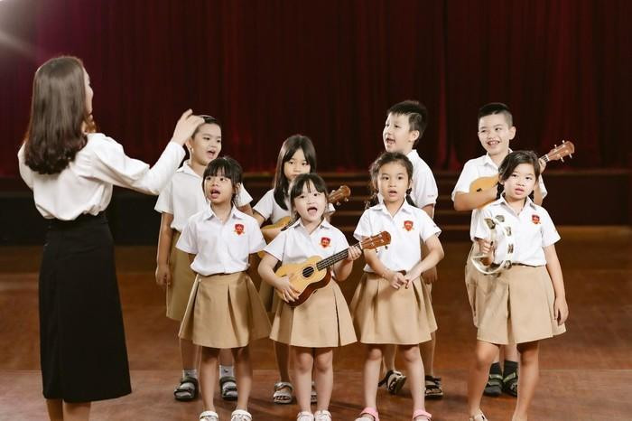 iSchool sở hữu nhiều điểm cộng vượt trội giúp con trải nghiệm nền giáo dục đẳng cấp. iSchool sở hữu nhiều điểm cộng vượt trội giúp con trải nghiệm nền giáo dục đẳng cấp.