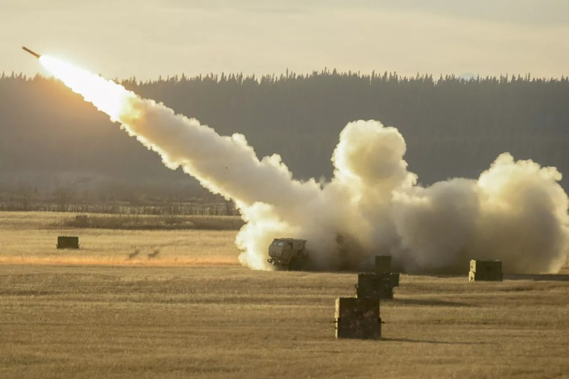 Vệ tinh Mỹ đã cung cấp tọa độ cho HIMARS Ukraine tấn công các mục tiêu của Nga