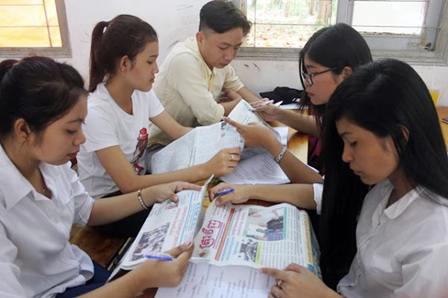 “Vui vì cán bộ rành tiếng của mình!”