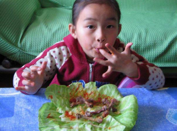 be 9 tuoi vinh vien khong the cao them vi nhung mon me viet hay cho con an hang ngay - 1