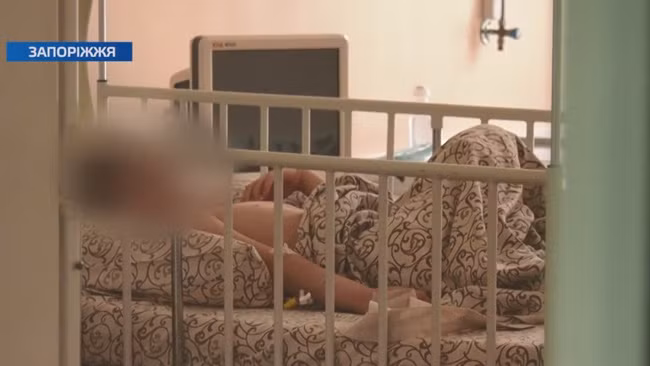 Con gái 5 tuổi kêu đau bụng, bố không đưa đi khám bác sĩ để rồi nhận kết quả đau đớn