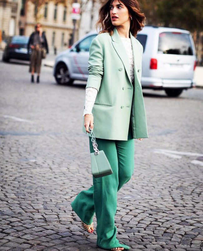 4 loại trang phục cực hợp với giai đoạn chuyển mùa, chị em hãy nhớ để không rơi vào tình trạng chẳng có gì để mặc - Ảnh 3. 4 loại trang phục cực hợp với giai đoạn chuyển mùa, chị em hãy nhớ để không rơi vào tình trạng chẳng có gì để mặc - Ảnh 3.