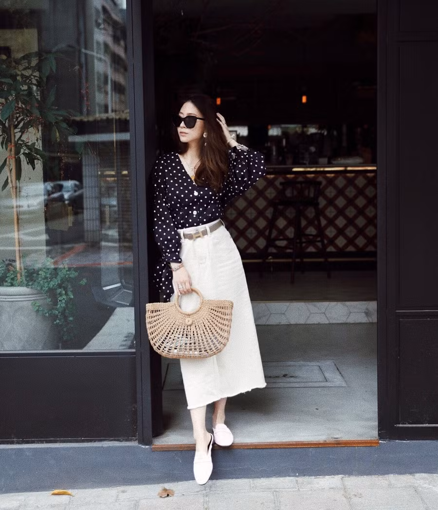 29401690_167560917231847_5018157041