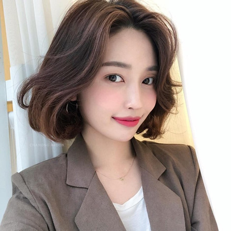 5 kiểu tóc ngắn giúp chị em thay “hack tuổi”, nhìn như gái 18 ảnh 11 5 kiểu tóc ngắn giúp chị em thay “hack tuổi”, nhìn như gái 18 ảnh 11