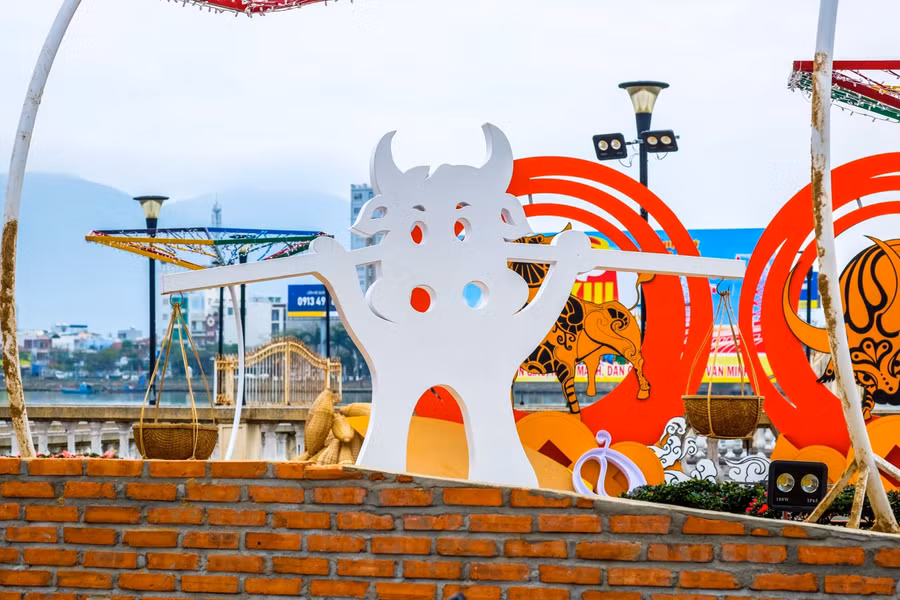 Hình ảnh linh vật được trang trí khá đẹp.