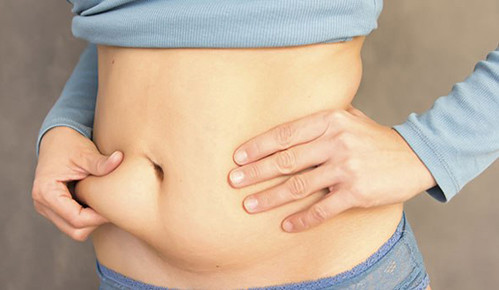 Ảnh minh họa:Tips Beauty. nguoi-gay-nhung-beo-bung-lam-sao-dep-vong-2